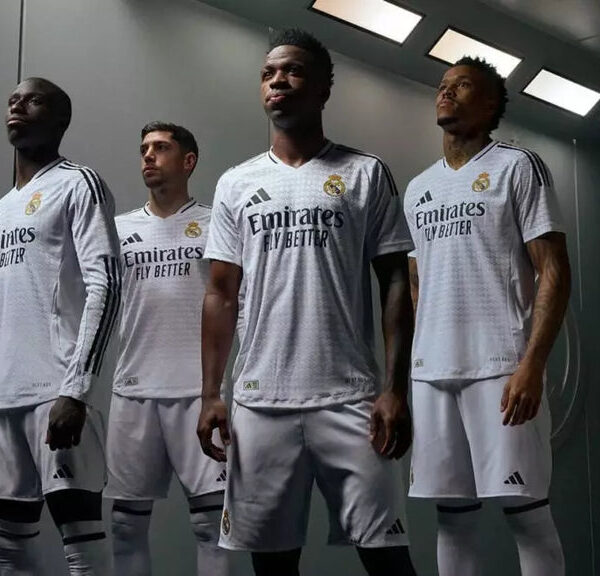 Real Madrid 2024-25 Home Infantile Kit - Official Adidas